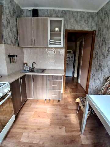 Затишна 2к квартира 3 поверх!