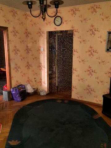 Сдам в аренду долгосрочно комнату на Троещине ул.Цветаевой 14 в 3-х комнатной квартире