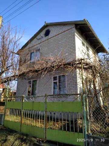 Продам дачний будинок