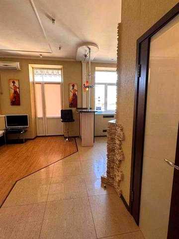 Здається квартира за адресою: вулиця Саксаганського, 12Б