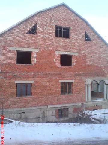 Продам цегляний будинок