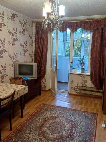 Сдам 3 кв ТРК Украина  метро Акад.  Павлова  Гвардейцев Широнинцев. 10000 гр. военных берём..