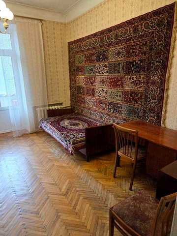 2х окрема, сталінка. М. Лук’янівська - 800м.  Вул. Татарська, 2Д. Початок Татарки.