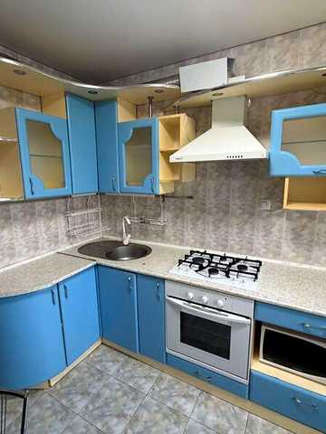 Продаж 3к Квартира Михайла Малишенка (Короленка) вулиця