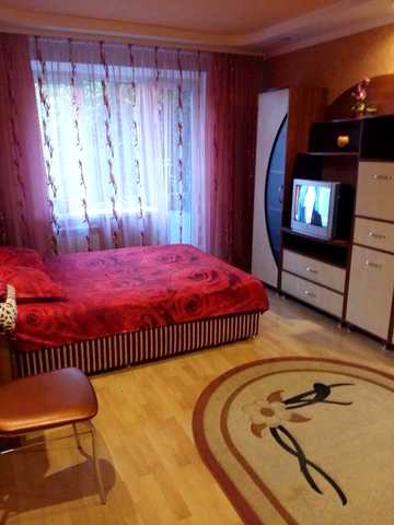 Оренда 1 кім кв Центр низ пр О.Поля