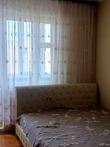 Здається з 31.10-1 но к.кв Мінський масив Бережанська