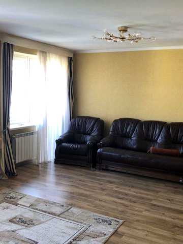 Здається в оренду 2 поверхова квартира, вул. Володимирська