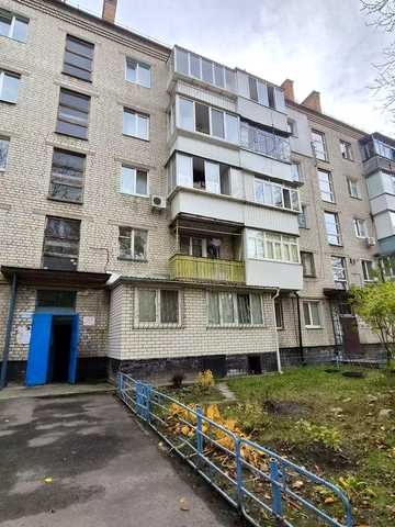 Продаж 3 к квартири 64 м²,в центрі  вул . М. Лагунової 1