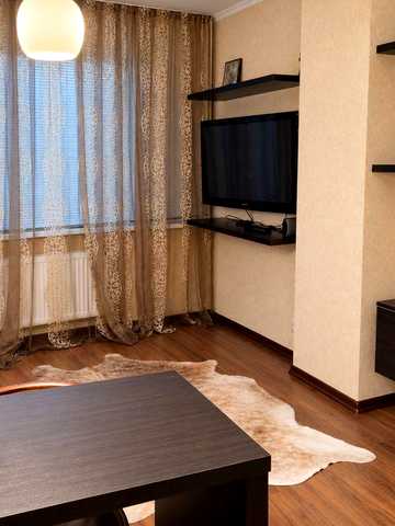 Оренда 1-кімнатної квартири студіо 47 м² у ЖК бізнес-класу «Космополітен», вул. Дегтярівська, 25А