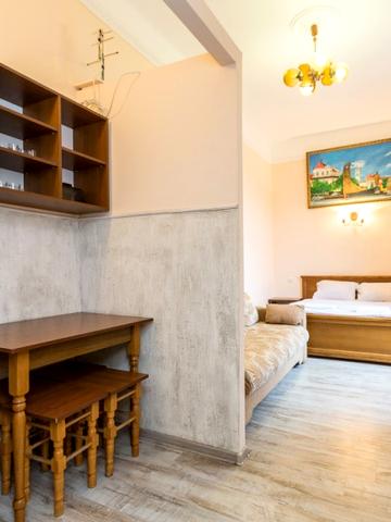 Современная квартира в центре возле Жоржа