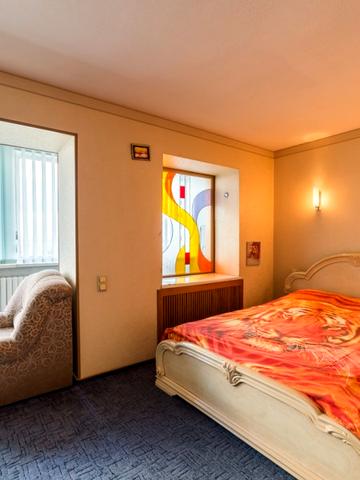 Евро-квартира в центре города около Пассажа с панорамным видом на город и Днепр