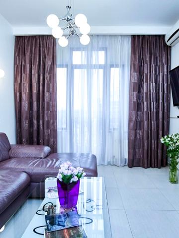 Квартира с видом на город и море