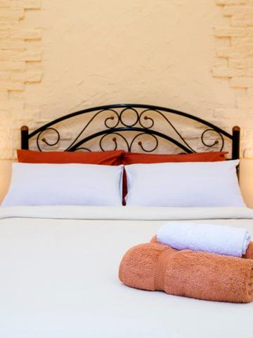 2М до Львовской политехники - Удобная кровать - Парковка - 43Mbpc WiFi и Балкон