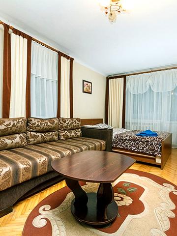 Светлые уютные апартаменты на Печерске