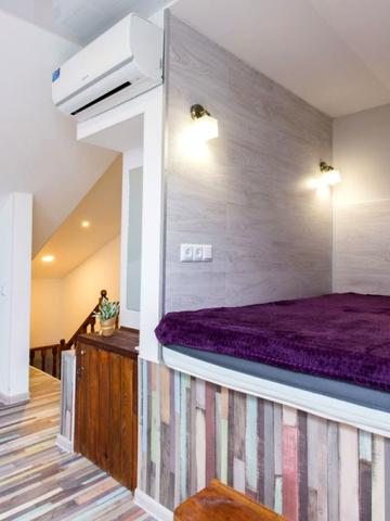 Квартира с новым ремонтом возле метро