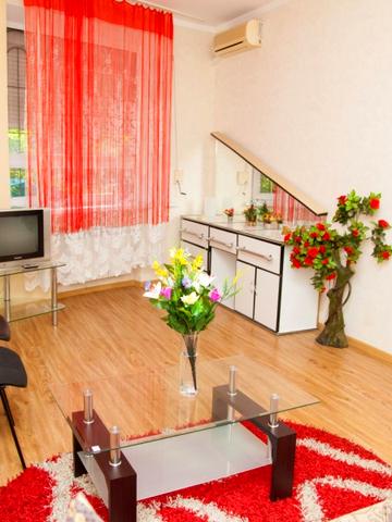 Апартаменты полулюкс возле ЗНУ