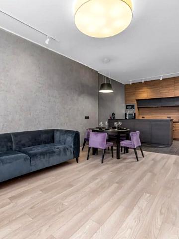 Спальня и студия в новом доме на Французском бульваре