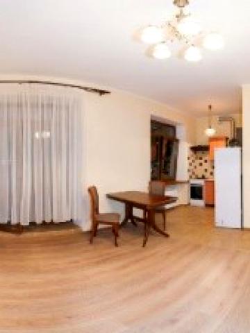 Просторная квартира с новейшим ремонтом прямо в центре города