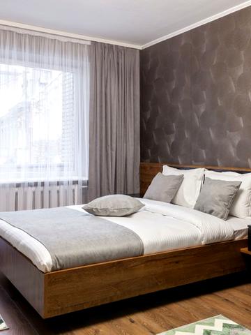 Листопадового Чина