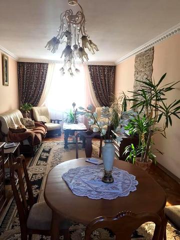 Продаю 3 поверховий дім з садом і ділянкою на 11.5 сотки, 202 кв. м