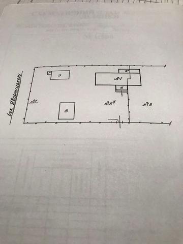 Будинок з земельною ділянкою навпроти парку