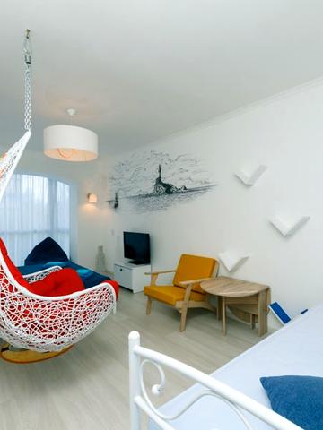 Арт-Хаус - аккуратная и современная квартира