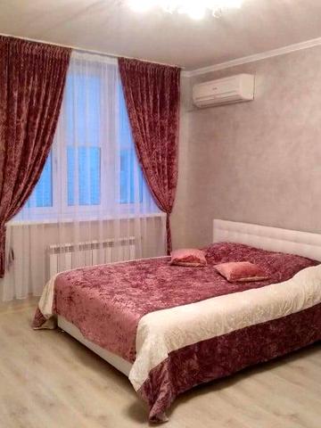 Просторная светлая квартира возле метро Позняки