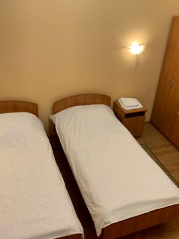 Улучшенный двухместный номер с раздельными кроватями в мини-отеле на Житомирской