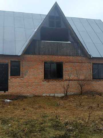 Продам дім з ділянкою