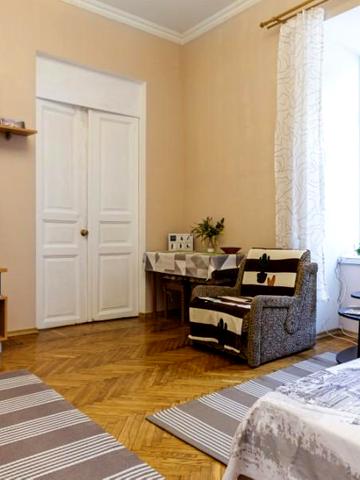 Тихая квартира возле Оперного театра