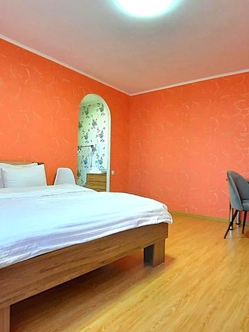 Красное и белое - Alex Apartments