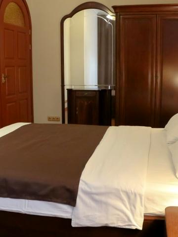 Двухкомнатные апартаменты - улица Лысенко 8