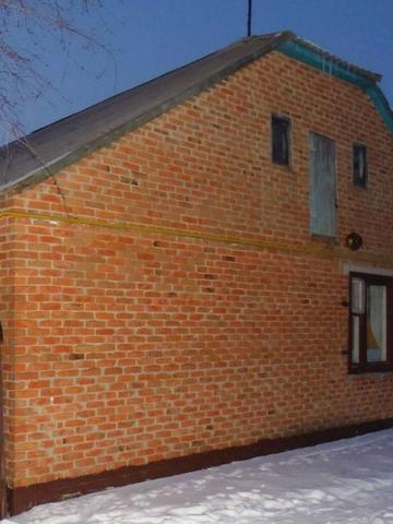 Будинок у Чутовому в районі нової забудови за Молодіжною.