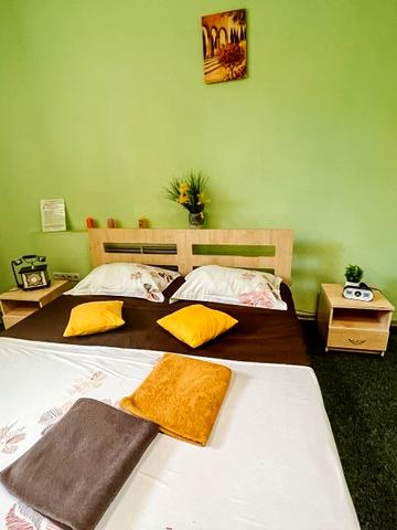 Номер в отеле возле метро Крещатик