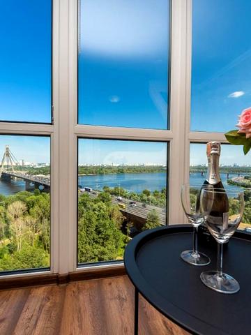 Апартаменты с фантастическим видом на Днепр