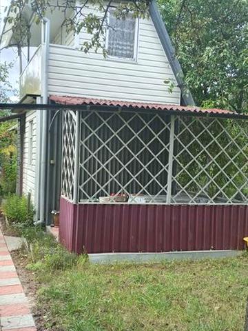 Дача. Летний домик. Имеется сад .