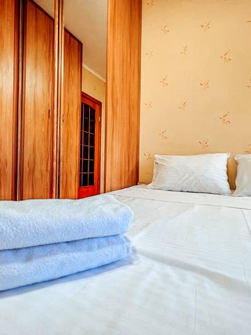 Квартира возле станции метро Левобережная