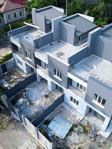 Продаж таунхаусу з терасою у Кропивницькому від власника