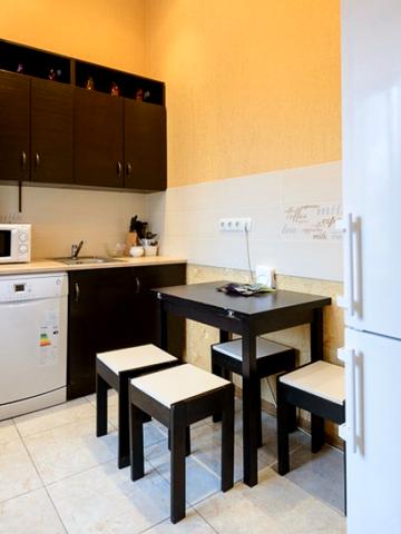 Апартаменты с двумя спальнями на Майдане