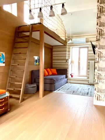 Петра Сагайдачного вул., 8