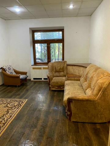 Обсерваторна вул., 1