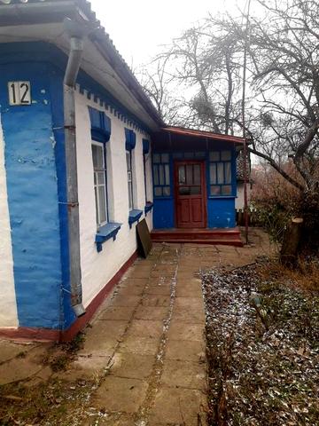 Продається хата, в центрі міста  Монастирище