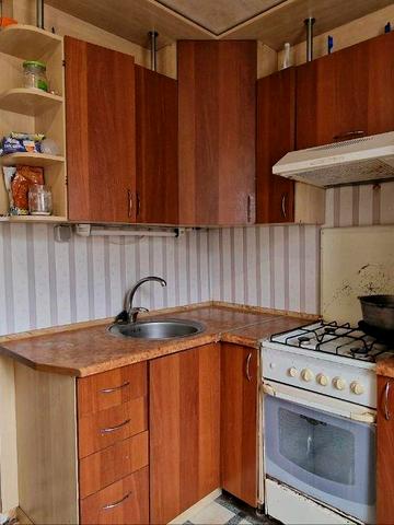 Куряжська вул., 8