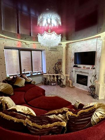 Центр! Шикарная большая квартира в коттедже