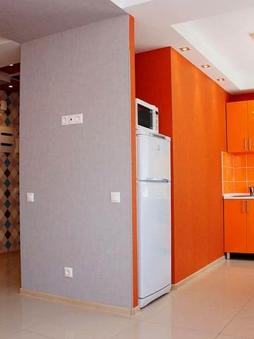 Яркая квартира рядом с вокзалом