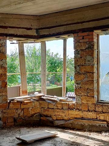 Продається недобудованийй будинок