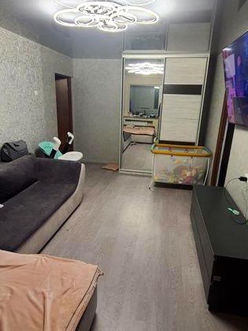 Продам 4-к квартира