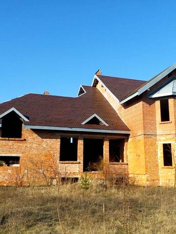 Будинок на ділянці