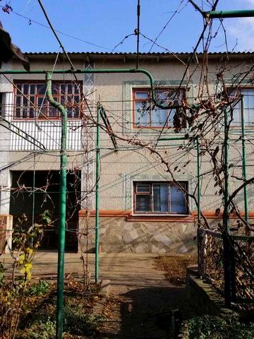 Продається двоповерховий будинок в Арбузинці (Миколаївська обл)