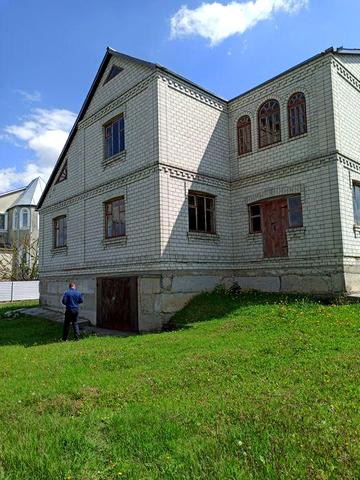 Продаю будинок (без внутрішніх робіт )